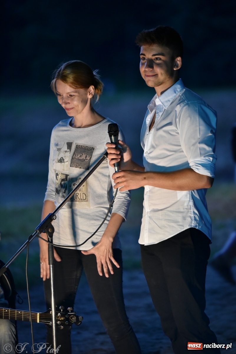 Zdjęcie w galerii na portalu naszraciborz.pl: Około czterdzieści pływadeł wystartuje jutro spod zamku [WIDEO] wiadomości z regionu