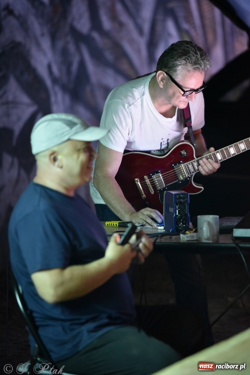 Zdjęcie w galerii na portalu naszraciborz.pl: Około czterdzieści pływadeł wystartuje jutro spod zamku [WIDEO] wiadomości z regionu