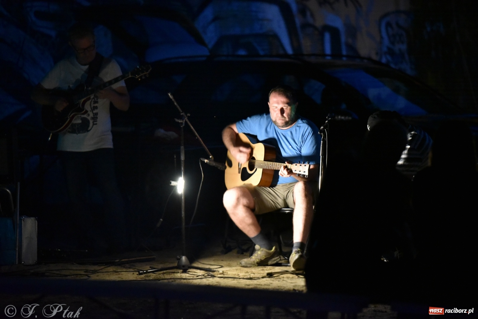 Zdjęcie w galerii na portalu naszraciborz.pl: Około czterdzieści pływadeł wystartuje jutro spod zamku [WIDEO] wiadomości z regionu