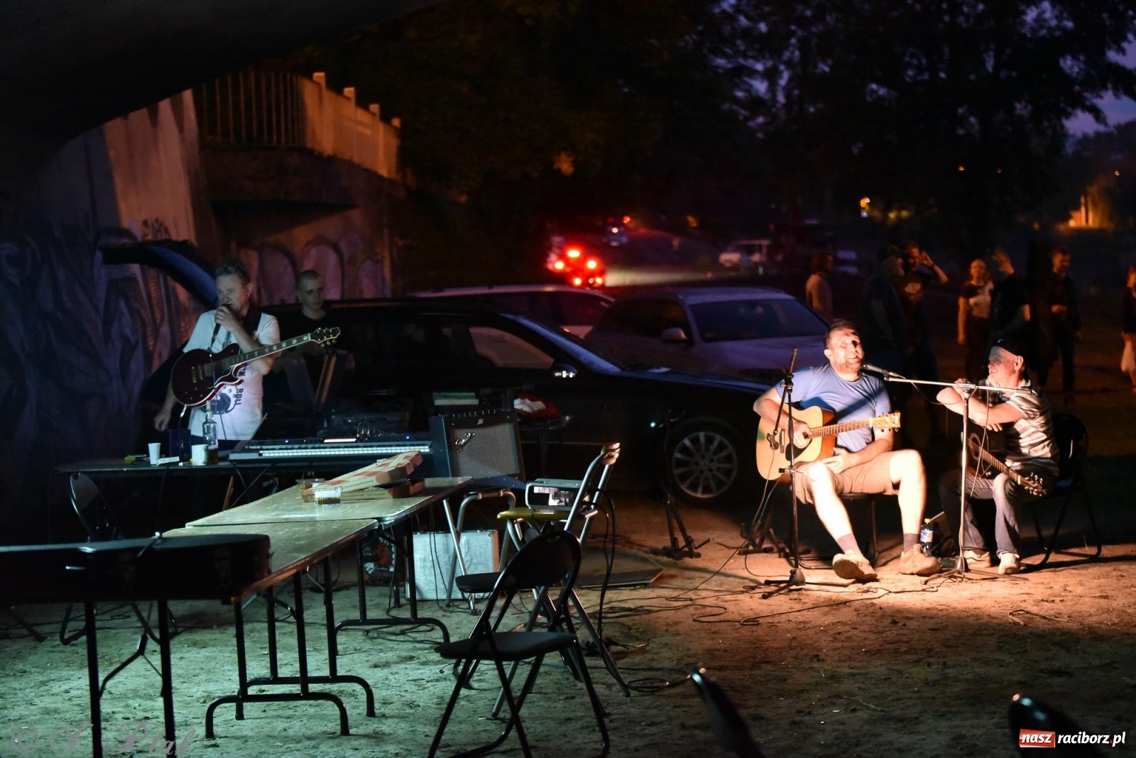 Zdjęcie w galerii na portalu naszraciborz.pl: Około czterdzieści pływadeł wystartuje jutro spod zamku [WIDEO] wiadomości z regionu