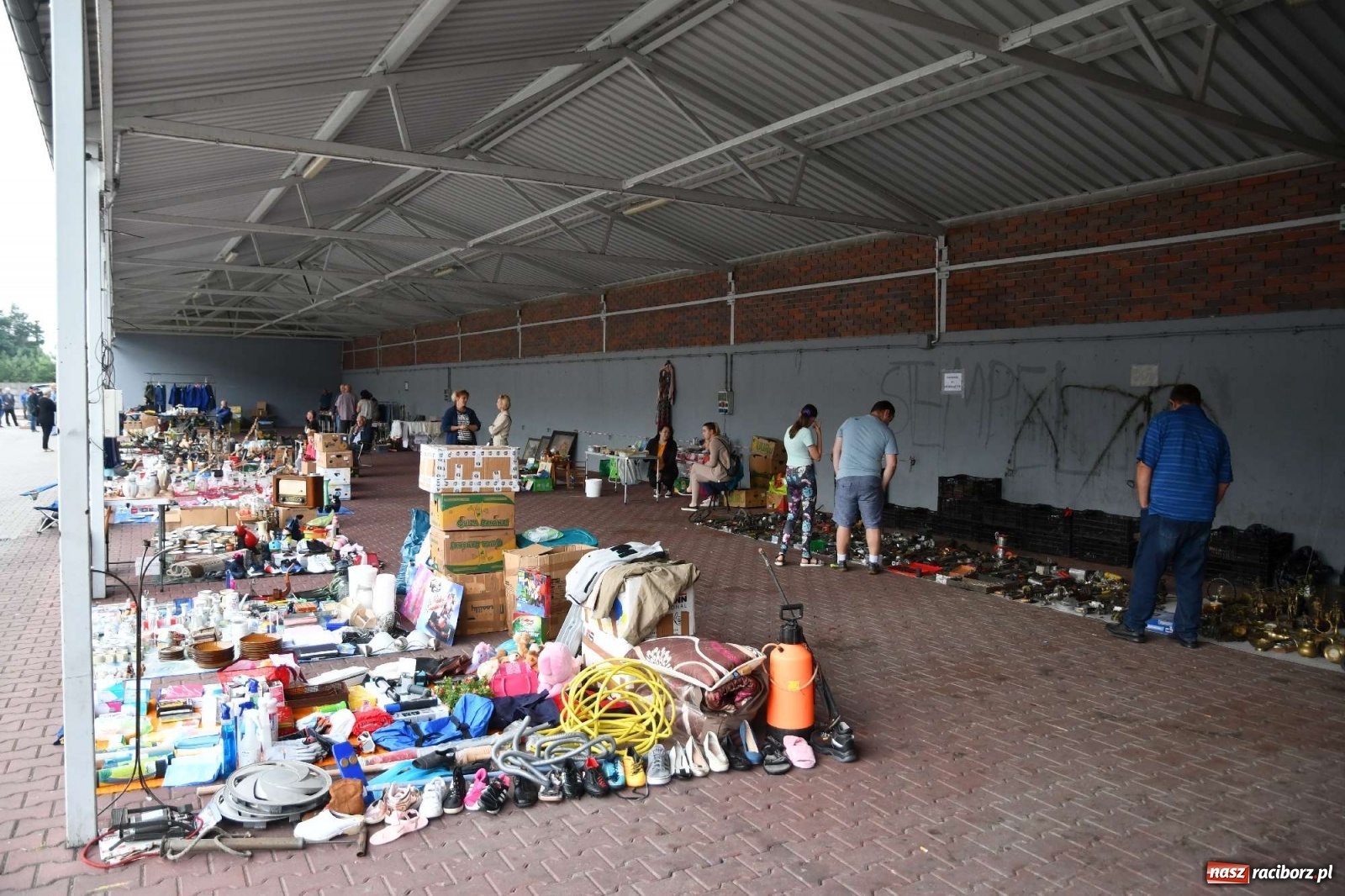 Zdjęcie w galerii na portalu naszraciborz.pl: Targ w Pietrowicach Wielkich trzyma fason [FOTO i WIDEO] wiadomości z regionu