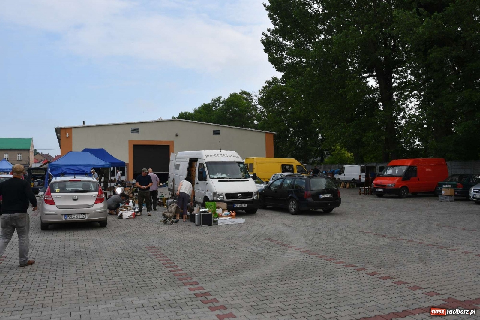 Zdjęcie w galerii na portalu naszraciborz.pl: Targ w Pietrowicach Wielkich trzyma fason [FOTO i WIDEO] wiadomości z regionu