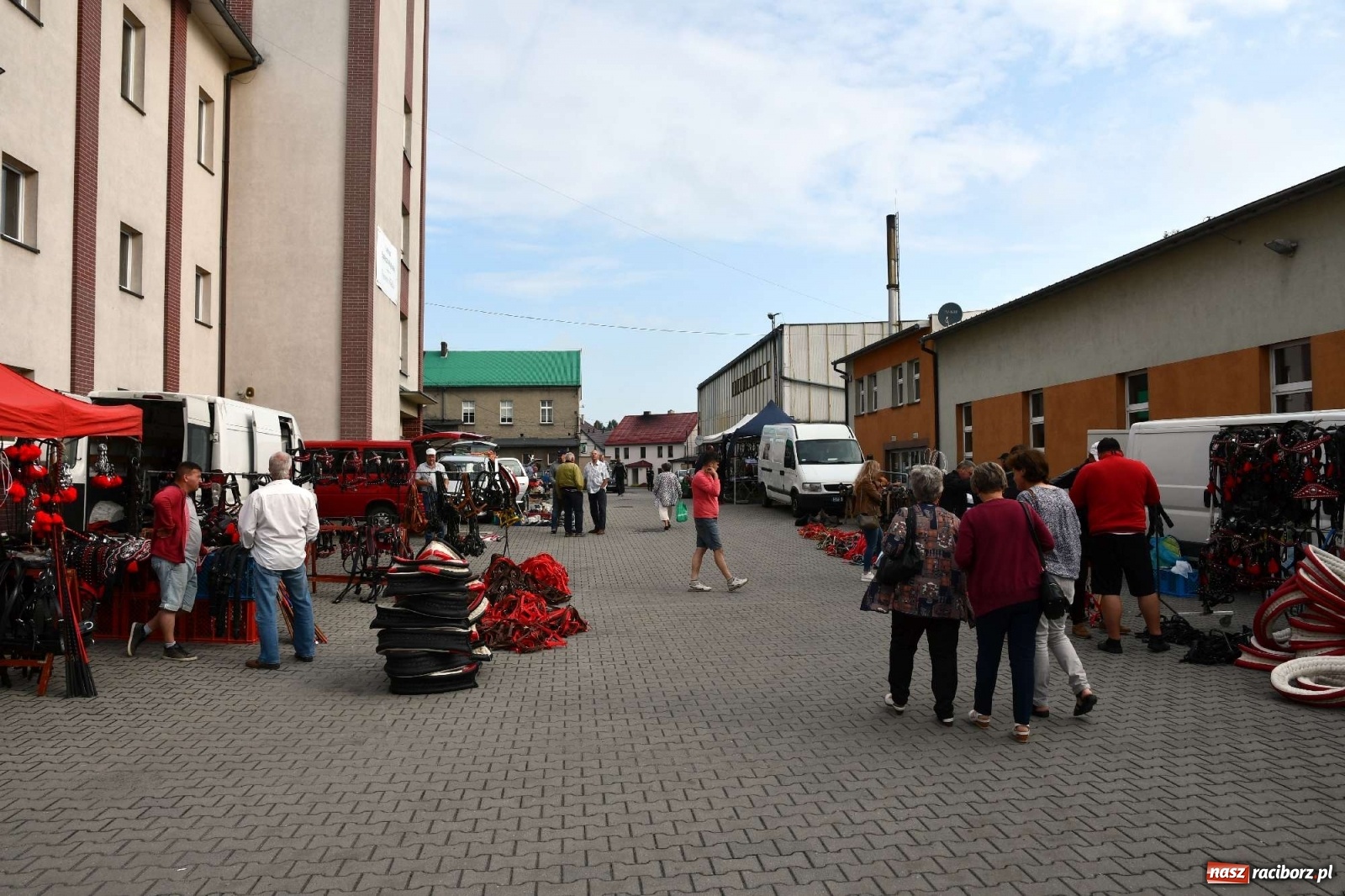 Zdjęcie w galerii na portalu naszraciborz.pl: Targ w Pietrowicach Wielkich trzyma fason [FOTO i WIDEO] wiadomości z regionu