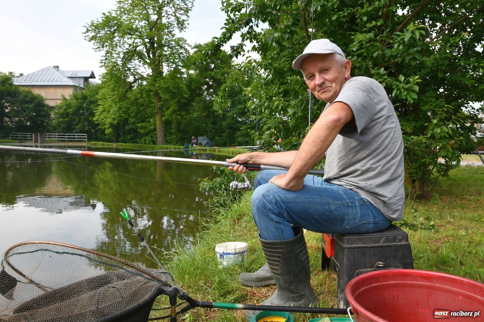 Zdjęcie w galerii na portalu naszraciborz.pl: Zawody w Krowiarkach. Zaczęło się od tęgiego lina wiadomości z regionu
