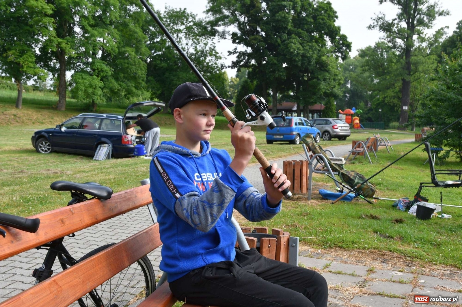 Zdjęcie w galerii na portalu naszraciborz.pl: Zawody w Krowiarkach. Zaczęło się od tęgiego lina wiadomości z regionu