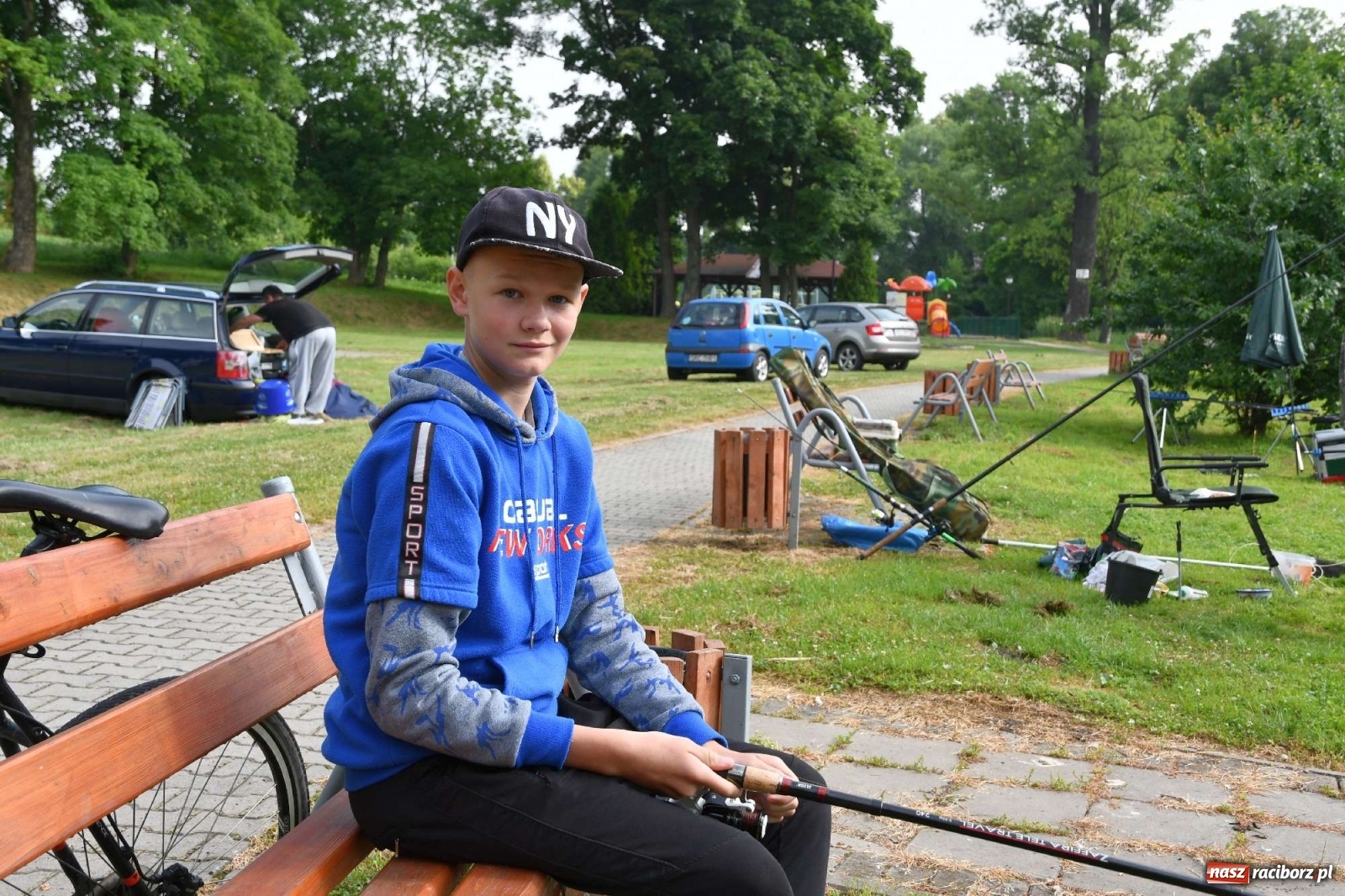 Zdjęcie w galerii na portalu naszraciborz.pl: Zawody w Krowiarkach. Zaczęło się od tęgiego lina wiadomości z regionu