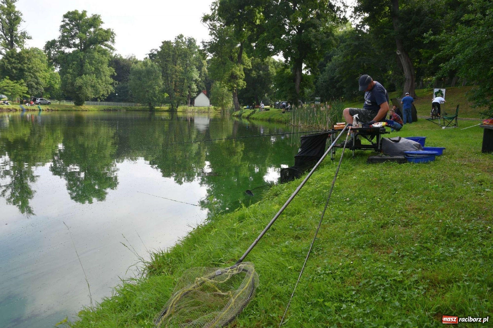 Zdjęcie w galerii na portalu naszraciborz.pl: Zawody w Krowiarkach. Zaczęło się od tęgiego lina wiadomości z regionu