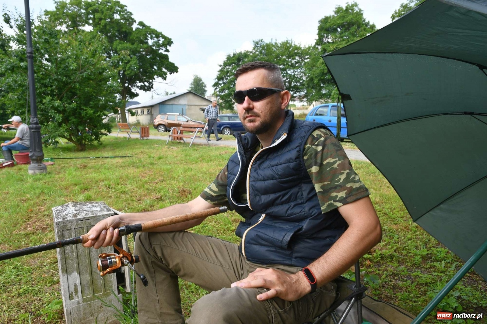 Zdjęcie w galerii na portalu naszraciborz.pl: Zawody w Krowiarkach. Zaczęło się od tęgiego lina wiadomości z regionu