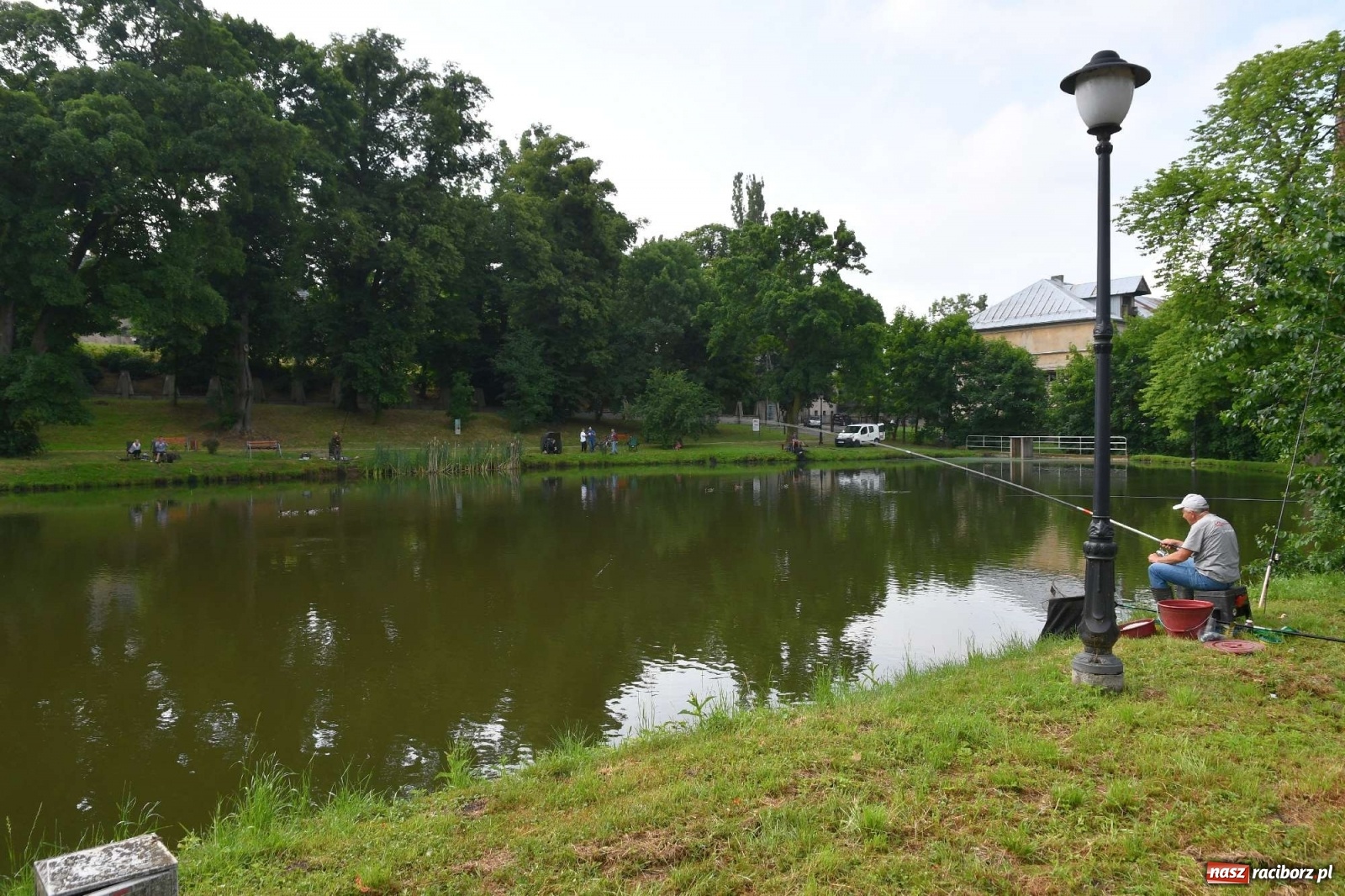 Zdjęcie w galerii na portalu naszraciborz.pl: Zawody w Krowiarkach. Zaczęło się od tęgiego lina wiadomości z regionu