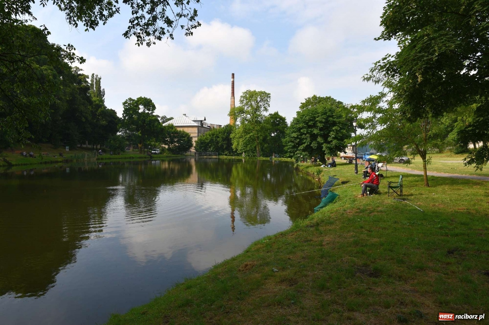 Zdjęcie w galerii na portalu naszraciborz.pl: Zawody w Krowiarkach. Zaczęło się od tęgiego lina wiadomości z regionu