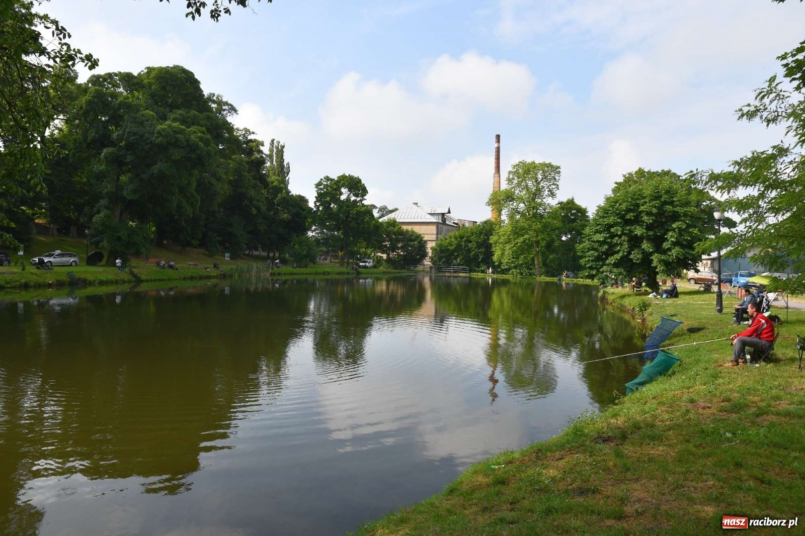 Zdjęcie w galerii na portalu naszraciborz.pl: Zawody w Krowiarkach. Zaczęło się od tęgiego lina wiadomości z regionu