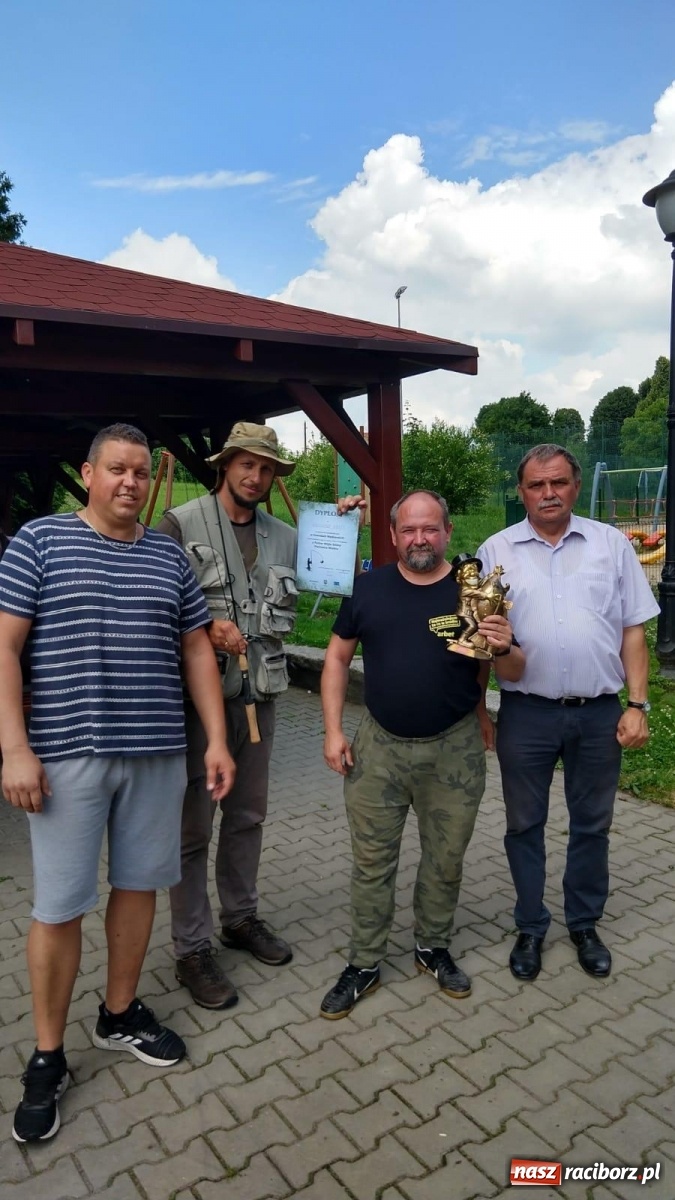 Zdjęcie w galerii na portalu naszraciborz.pl: Zawody w Krowiarkach. Zaczęło się od tęgiego lina wiadomości z regionu