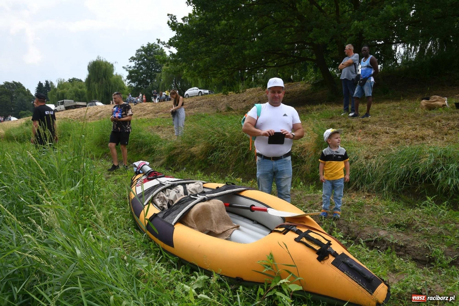 Zdjęcie w galerii na portalu naszraciborz.pl: Ahoj przygodo! Trzydzieści pływadeł ruszyło do Kędzierzyna-Koźla wiadomości z regionu
