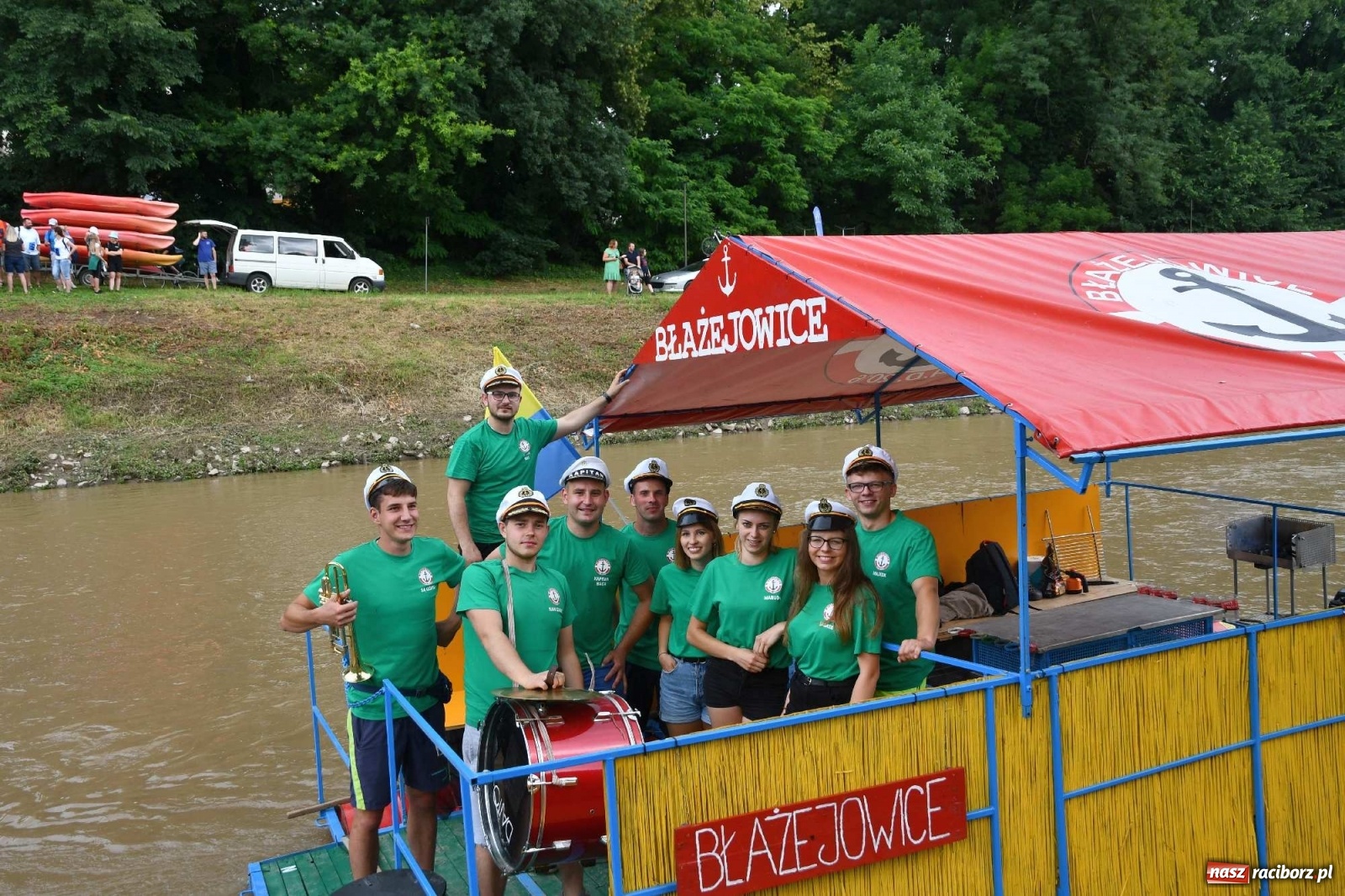 Zdjęcie w galerii na portalu naszraciborz.pl: Ahoj przygodo! Trzydzieści pływadeł ruszyło do Kędzierzyna-Koźla wiadomości z regionu