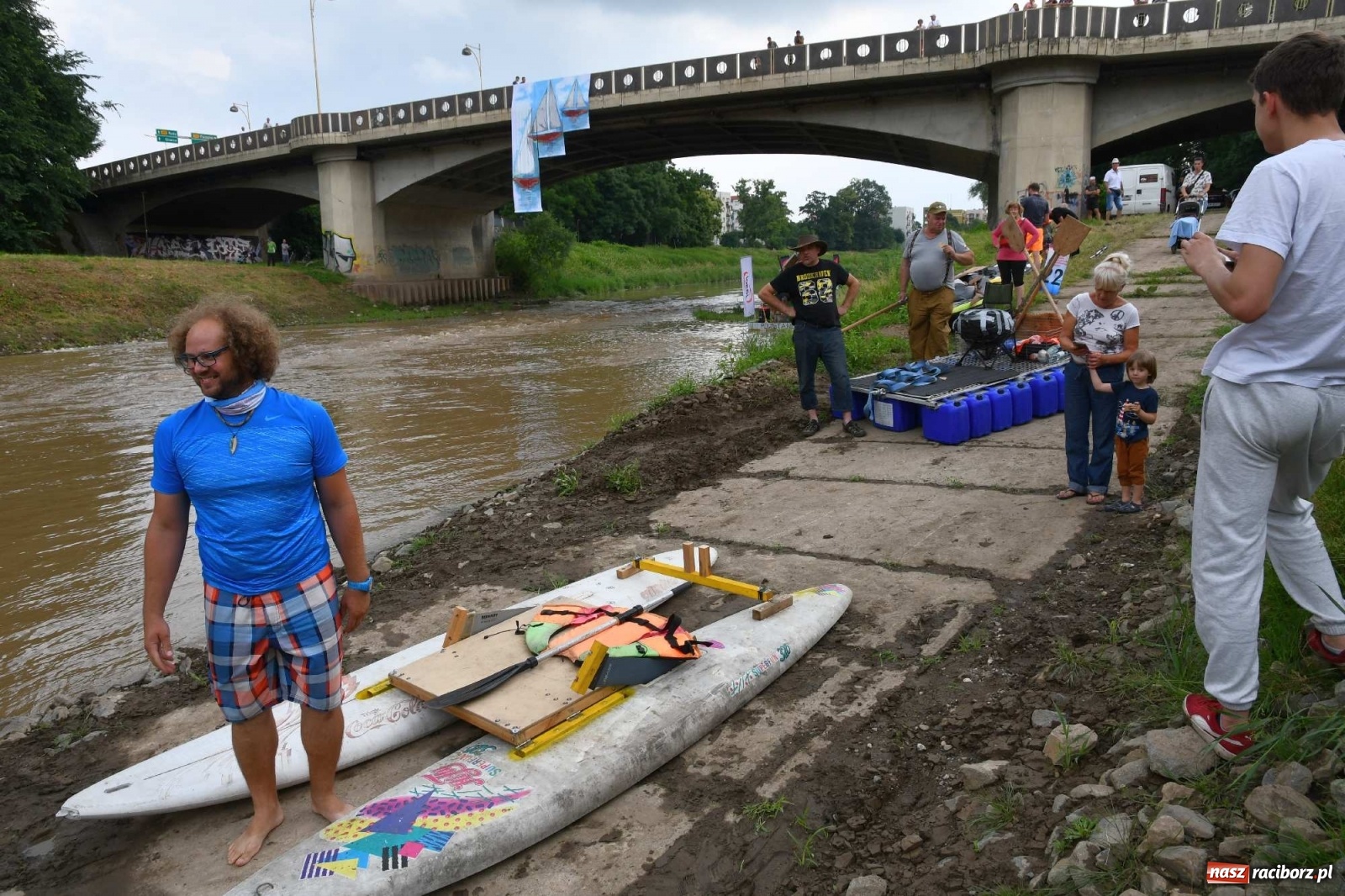 Zdjęcie w galerii na portalu naszraciborz.pl: Ahoj przygodo! Trzydzieści pływadeł ruszyło do Kędzierzyna-Koźla wiadomości z regionu