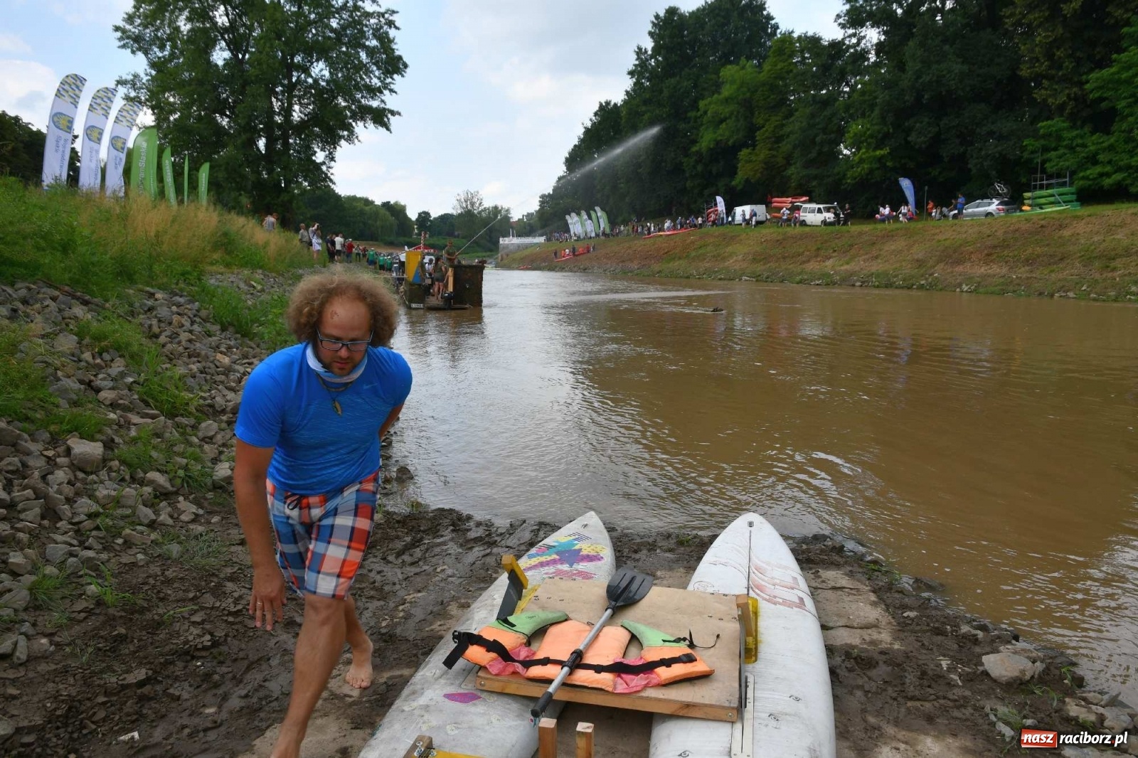 Zdjęcie w galerii na portalu naszraciborz.pl: Ahoj przygodo! Trzydzieści pływadeł ruszyło do Kędzierzyna-Koźla wiadomości z regionu