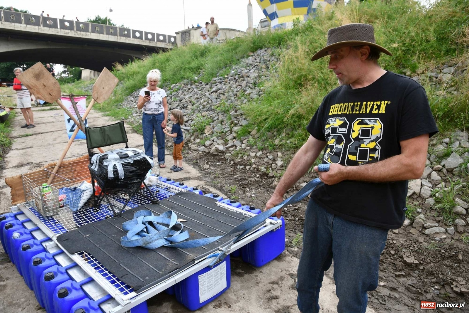 Zdjęcie w galerii na portalu naszraciborz.pl: Ahoj przygodo! Trzydzieści pływadeł ruszyło do Kędzierzyna-Koźla wiadomości z regionu