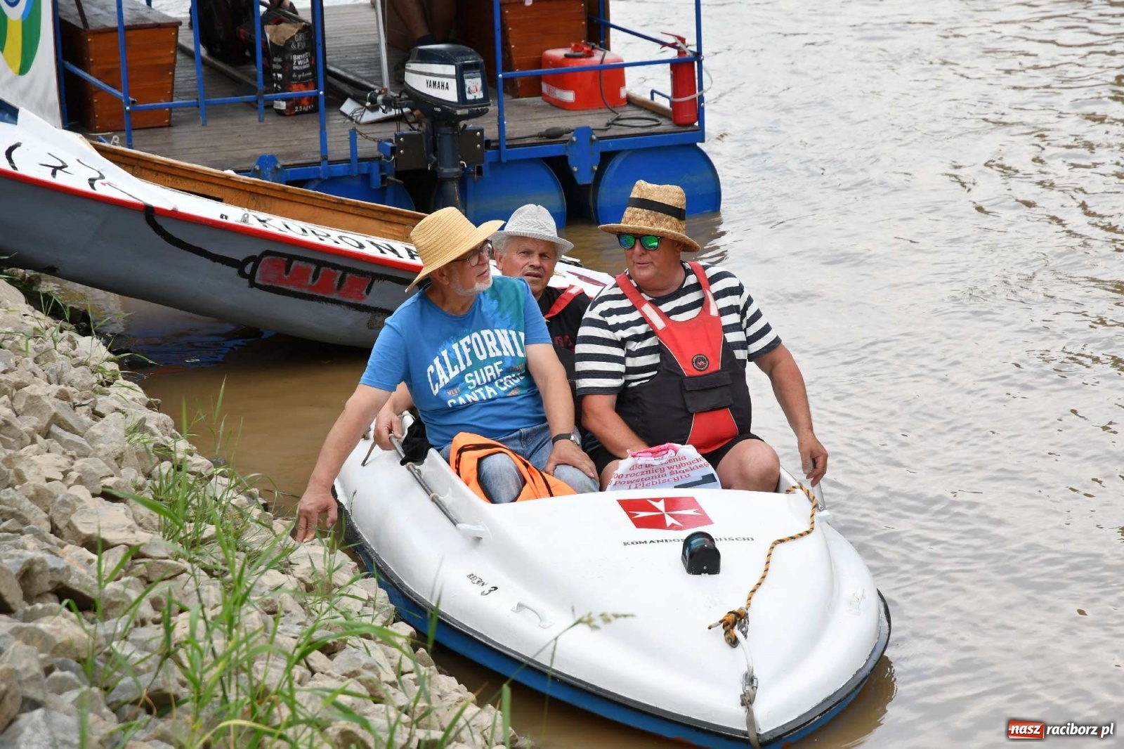 Zdjęcie w galerii na portalu naszraciborz.pl: Ahoj przygodo! Trzydzieści pływadeł ruszyło do Kędzierzyna-Koźla wiadomości z regionu