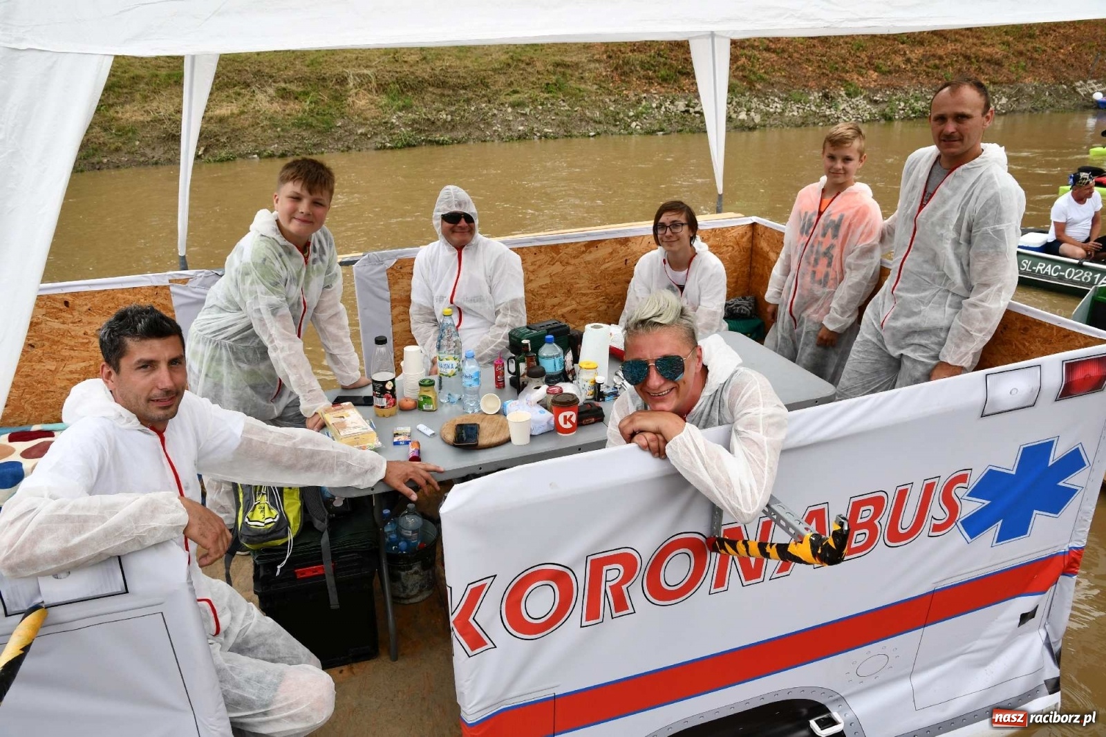 Zdjęcie w galerii na portalu naszraciborz.pl: Ahoj przygodo! Trzydzieści pływadeł ruszyło do Kędzierzyna-Koźla wiadomości z regionu