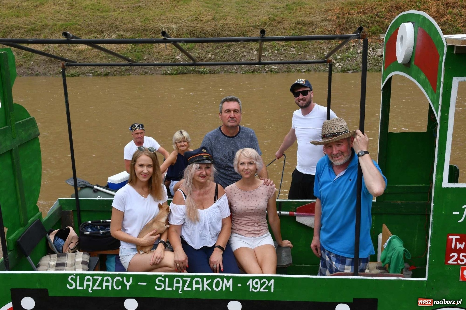 Zdjęcie w galerii na portalu naszraciborz.pl: Ahoj przygodo! Trzydzieści pływadeł ruszyło do Kędzierzyna-Koźla wiadomości z regionu