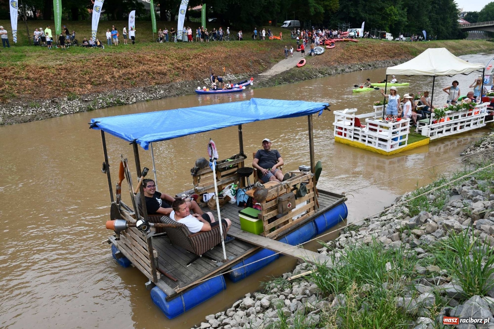 Zdjęcie w galerii na portalu naszraciborz.pl: Ahoj przygodo! Trzydzieści pływadeł ruszyło do Kędzierzyna-Koźla wiadomości z regionu