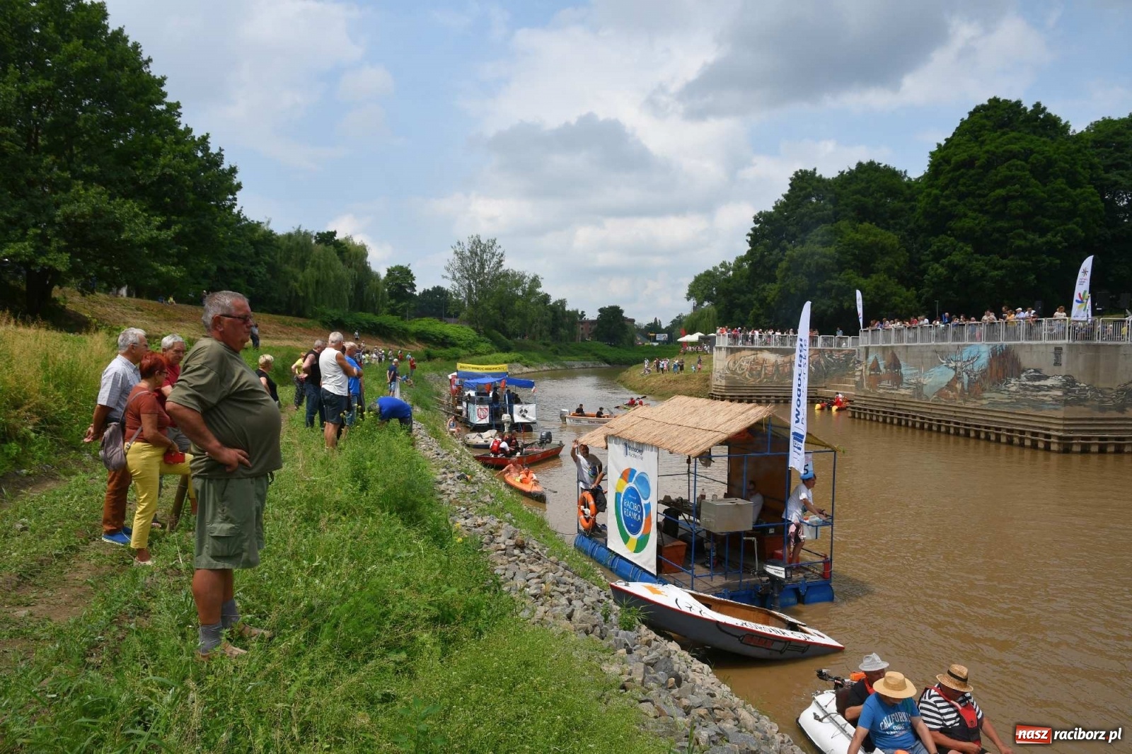 Zdjęcie w galerii na portalu naszraciborz.pl: Ahoj przygodo! Trzydzieści pływadeł ruszyło do Kędzierzyna-Koźla wiadomości z regionu