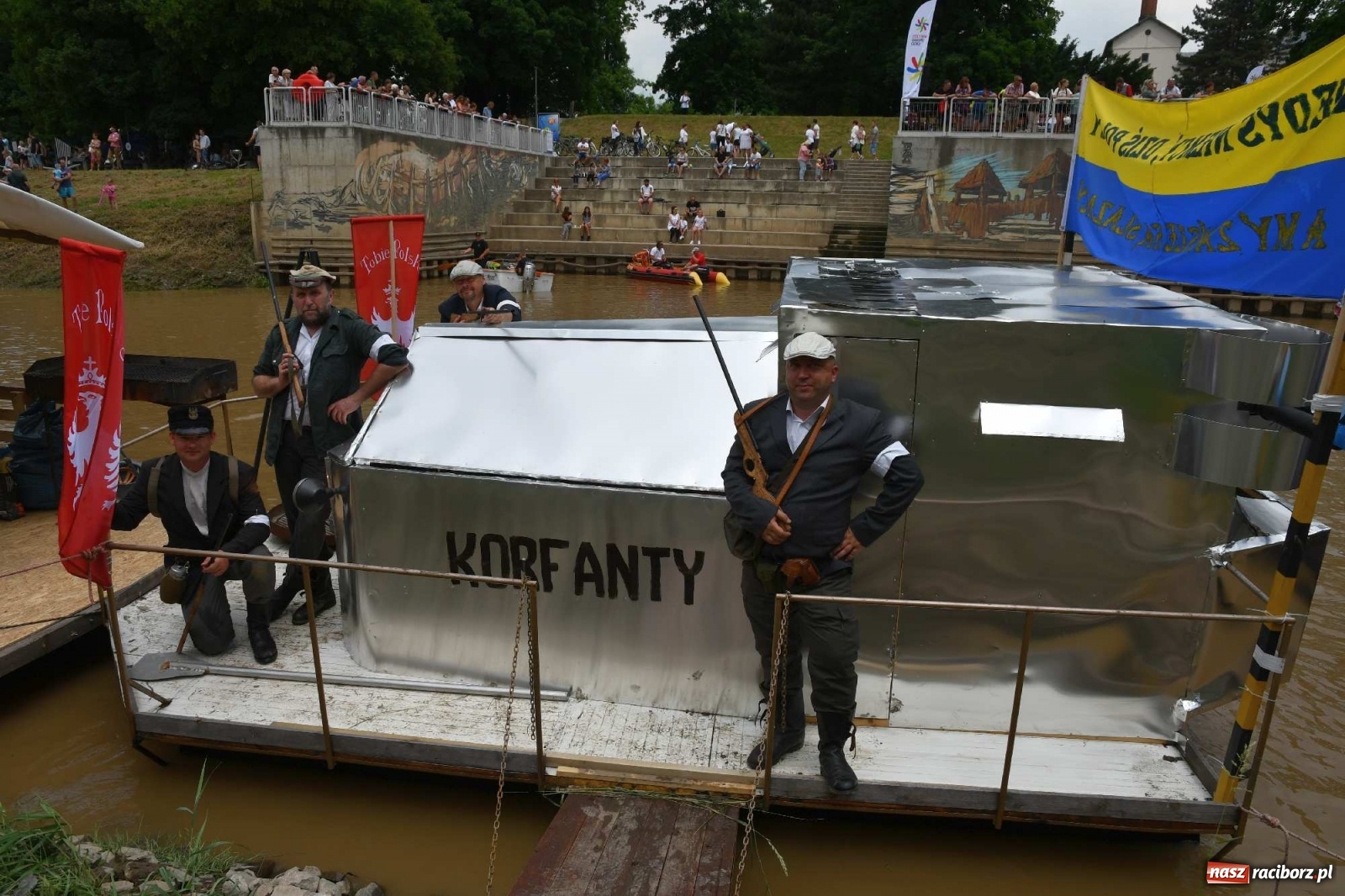 Zdjęcie w galerii na portalu naszraciborz.pl: Ahoj przygodo! Trzydzieści pływadeł ruszyło do Kędzierzyna-Koźla wiadomości z regionu