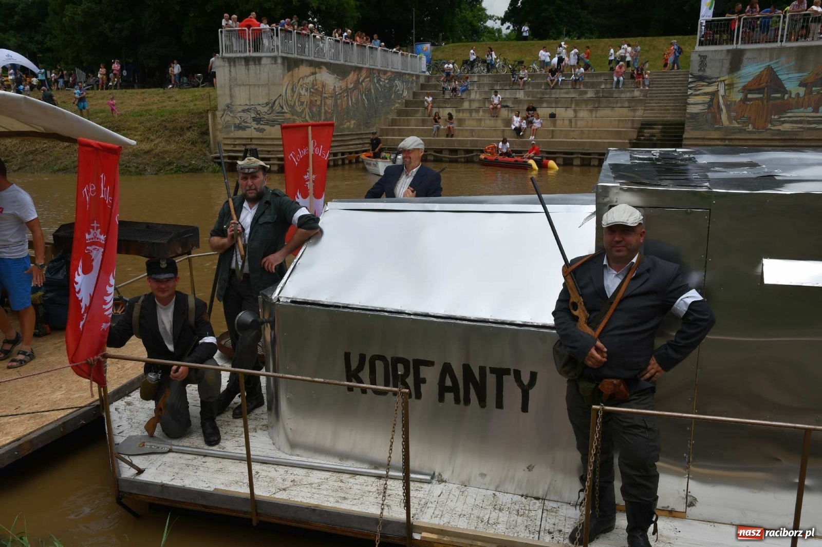 Zdjęcie w galerii na portalu naszraciborz.pl: Ahoj przygodo! Trzydzieści pływadeł ruszyło do Kędzierzyna-Koźla wiadomości z regionu