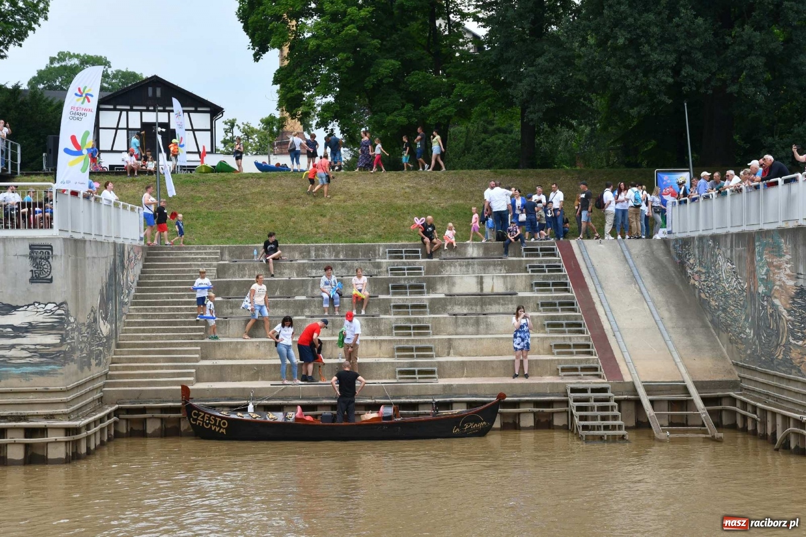 Zdjęcie w galerii na portalu naszraciborz.pl: Ahoj przygodo! Trzydzieści pływadeł ruszyło do Kędzierzyna-Koźla wiadomości z regionu