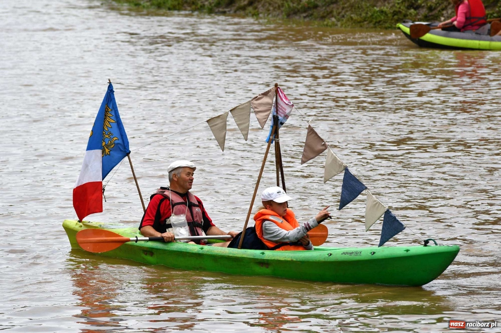 Zdjęcie w galerii na portalu naszraciborz.pl: Ahoj przygodo! Trzydzieści pływadeł ruszyło do Kędzierzyna-Koźla wiadomości z regionu