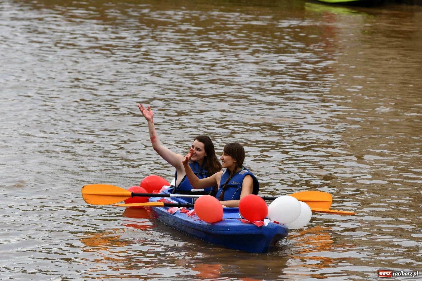 Zdjęcie w galerii na portalu naszraciborz.pl: Ahoj przygodo! Trzydzieści pływadeł ruszyło do Kędzierzyna-Koźla wiadomości z regionu