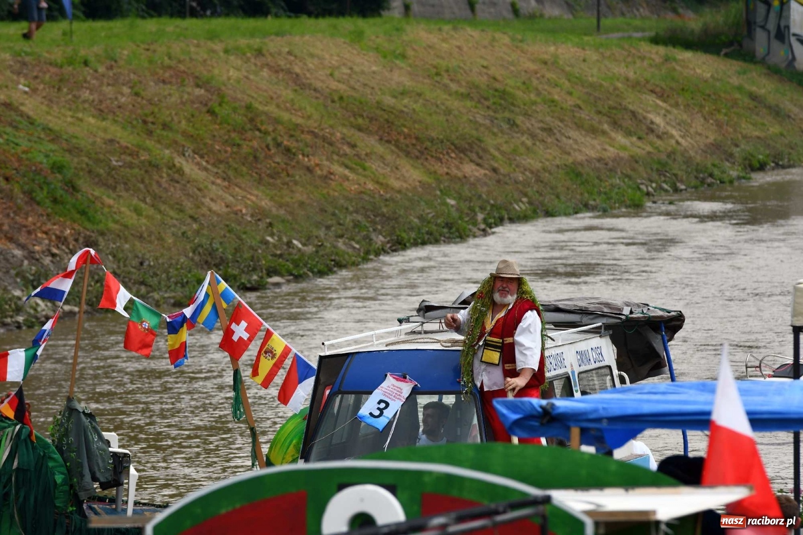 Zdjęcie w galerii na portalu naszraciborz.pl: Ahoj przygodo! Trzydzieści pływadeł ruszyło do Kędzierzyna-Koźla wiadomości z regionu