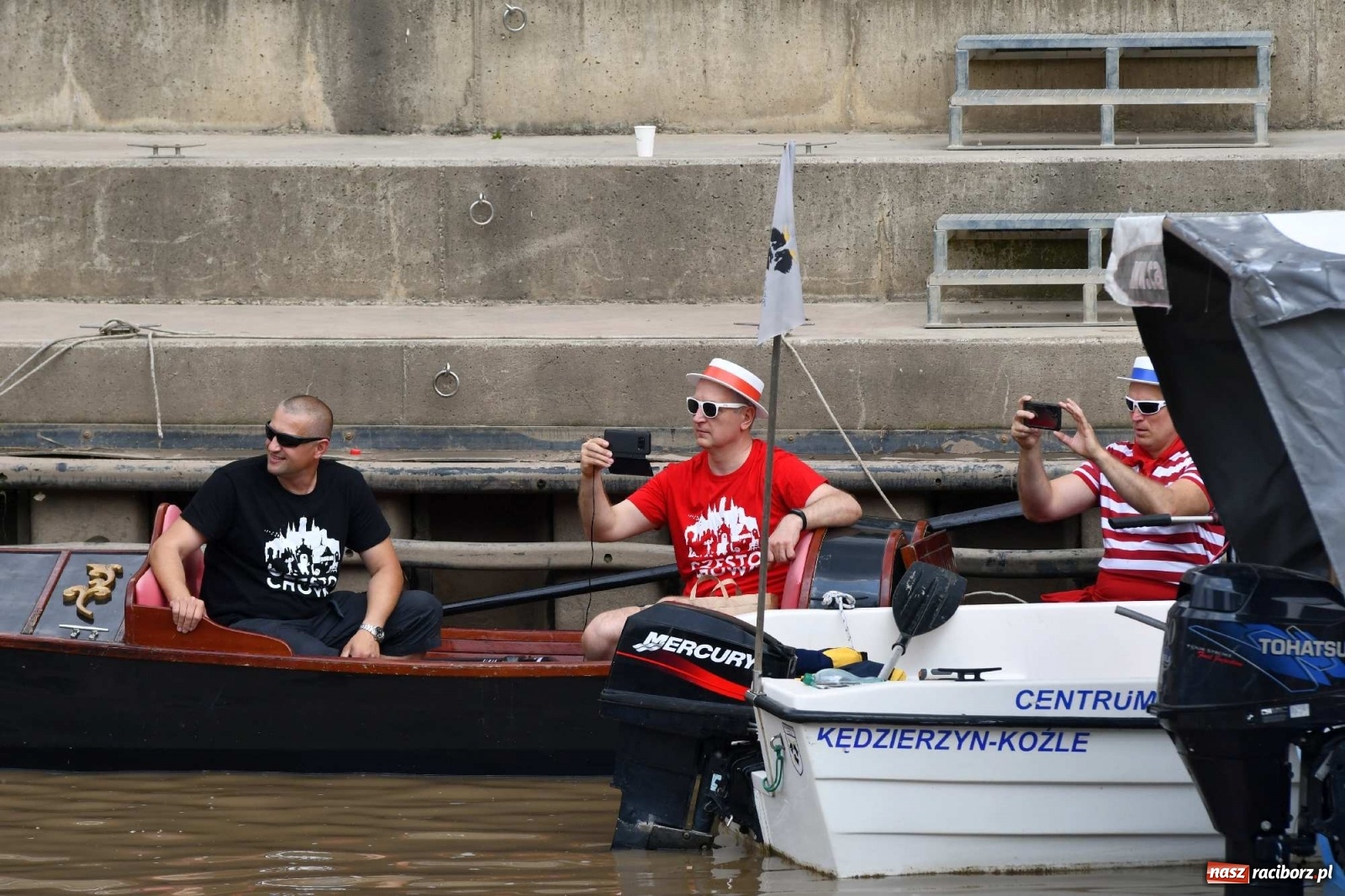 Zdjęcie w galerii na portalu naszraciborz.pl: Ahoj przygodo! Trzydzieści pływadeł ruszyło do Kędzierzyna-Koźla wiadomości z regionu