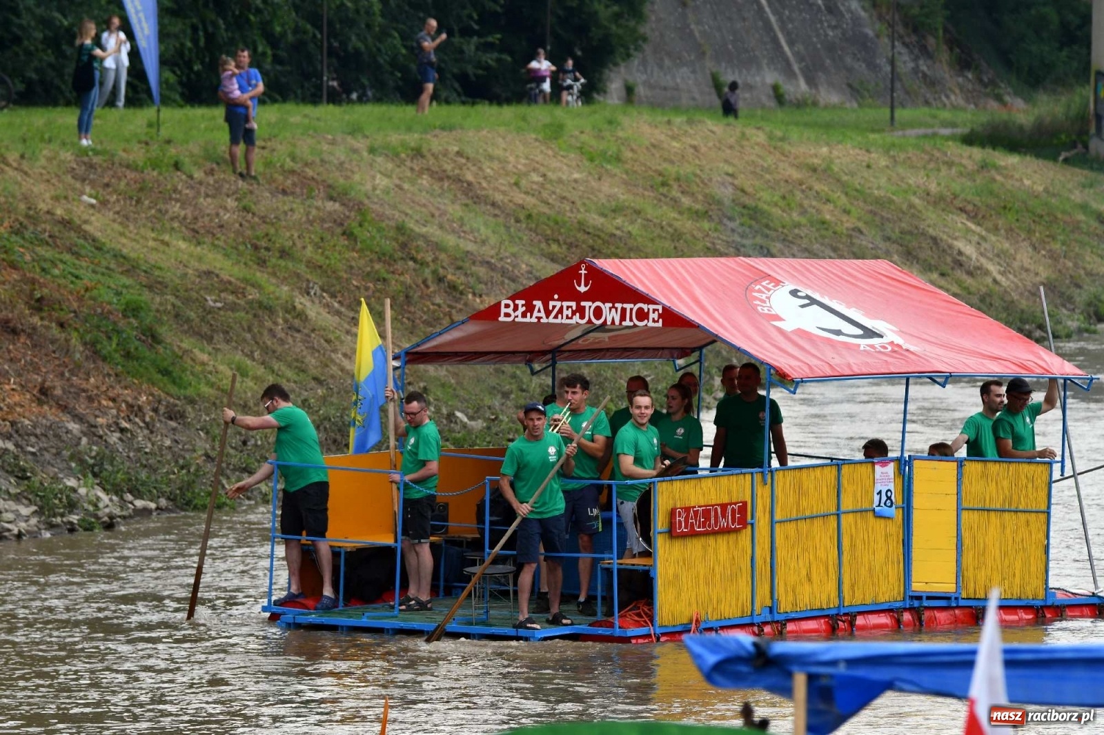 Zdjęcie w galerii na portalu naszraciborz.pl: Ahoj przygodo! Trzydzieści pływadeł ruszyło do Kędzierzyna-Koźla wiadomości z regionu