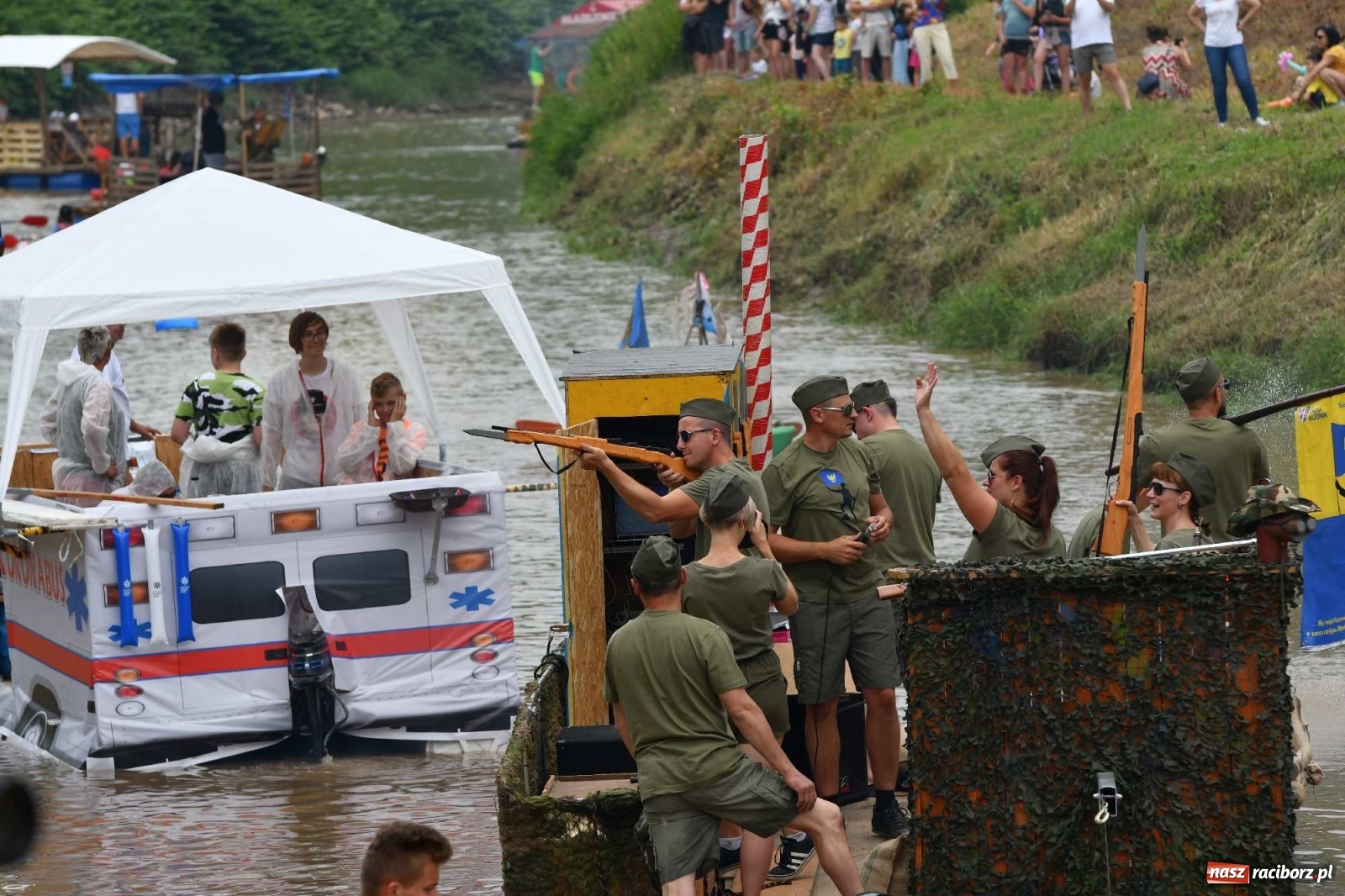 Zdjęcie w galerii na portalu naszraciborz.pl: Ahoj przygodo! Trzydzieści pływadeł ruszyło do Kędzierzyna-Koźla wiadomości z regionu