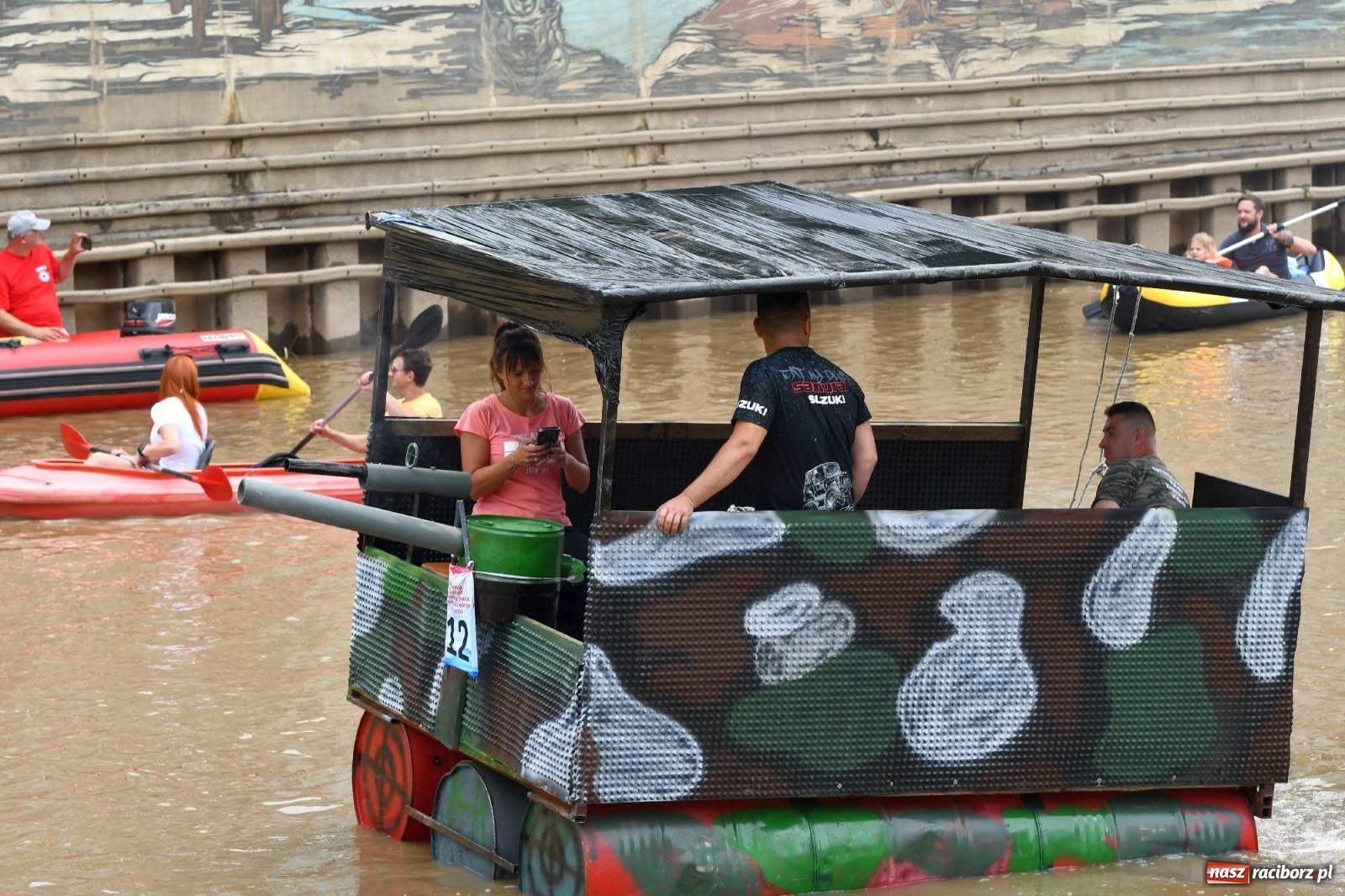 Zdjęcie w galerii na portalu naszraciborz.pl: Ahoj przygodo! Trzydzieści pływadeł ruszyło do Kędzierzyna-Koźla wiadomości z regionu