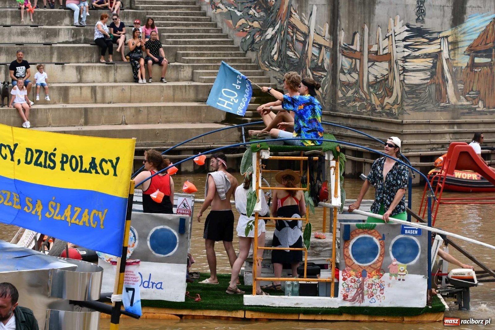 Zdjęcie w galerii na portalu naszraciborz.pl: Ahoj przygodo! Trzydzieści pływadeł ruszyło do Kędzierzyna-Koźla wiadomości z regionu