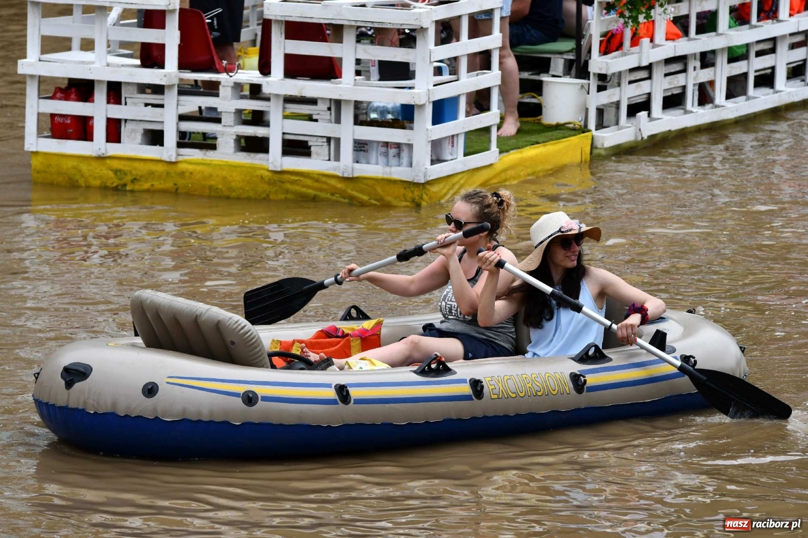 Zdjęcie w galerii na portalu naszraciborz.pl: Ahoj przygodo! Trzydzieści pływadeł ruszyło do Kędzierzyna-Koźla wiadomości z regionu