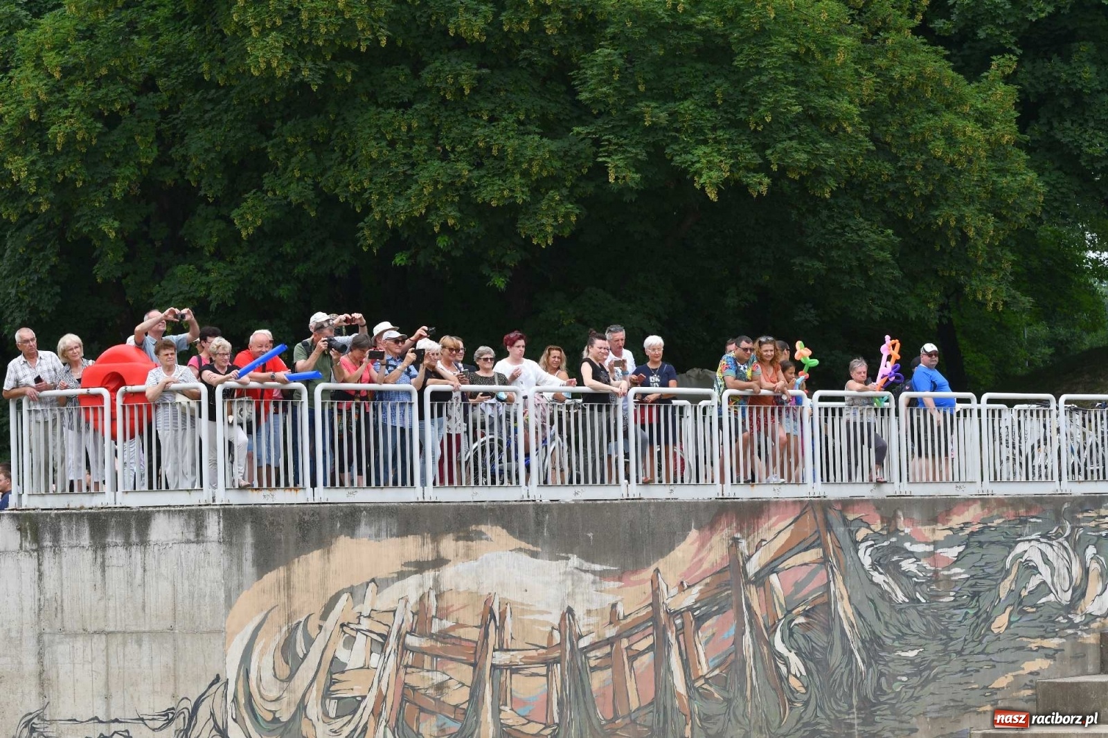 Zdjęcie w galerii na portalu naszraciborz.pl: Ahoj przygodo! Trzydzieści pływadeł ruszyło do Kędzierzyna-Koźla wiadomości z regionu