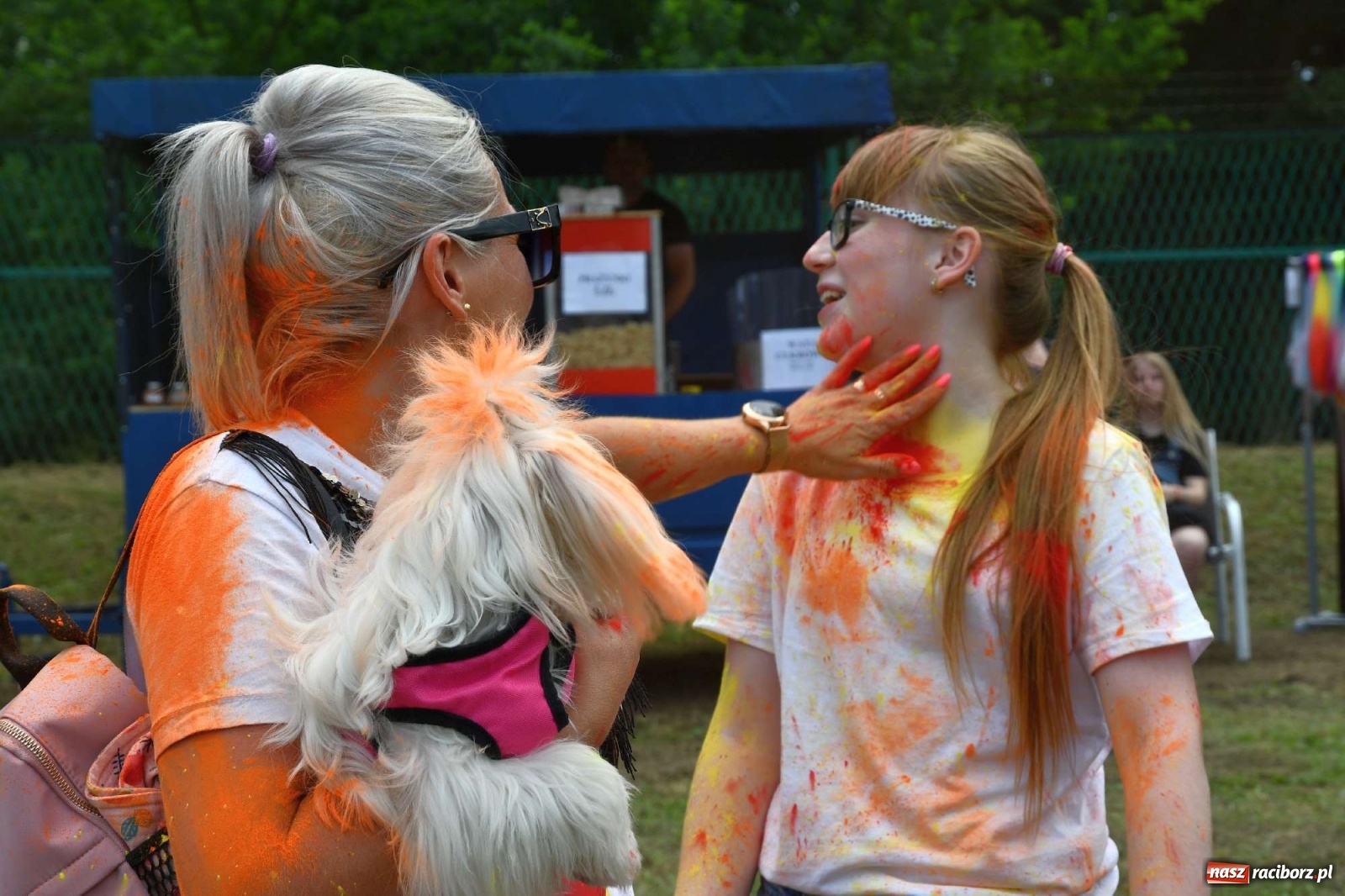 Zdjęcie w galerii na portalu naszraciborz.pl: Holi Święto Kolorów w Raciborzu wiadomości z regionu