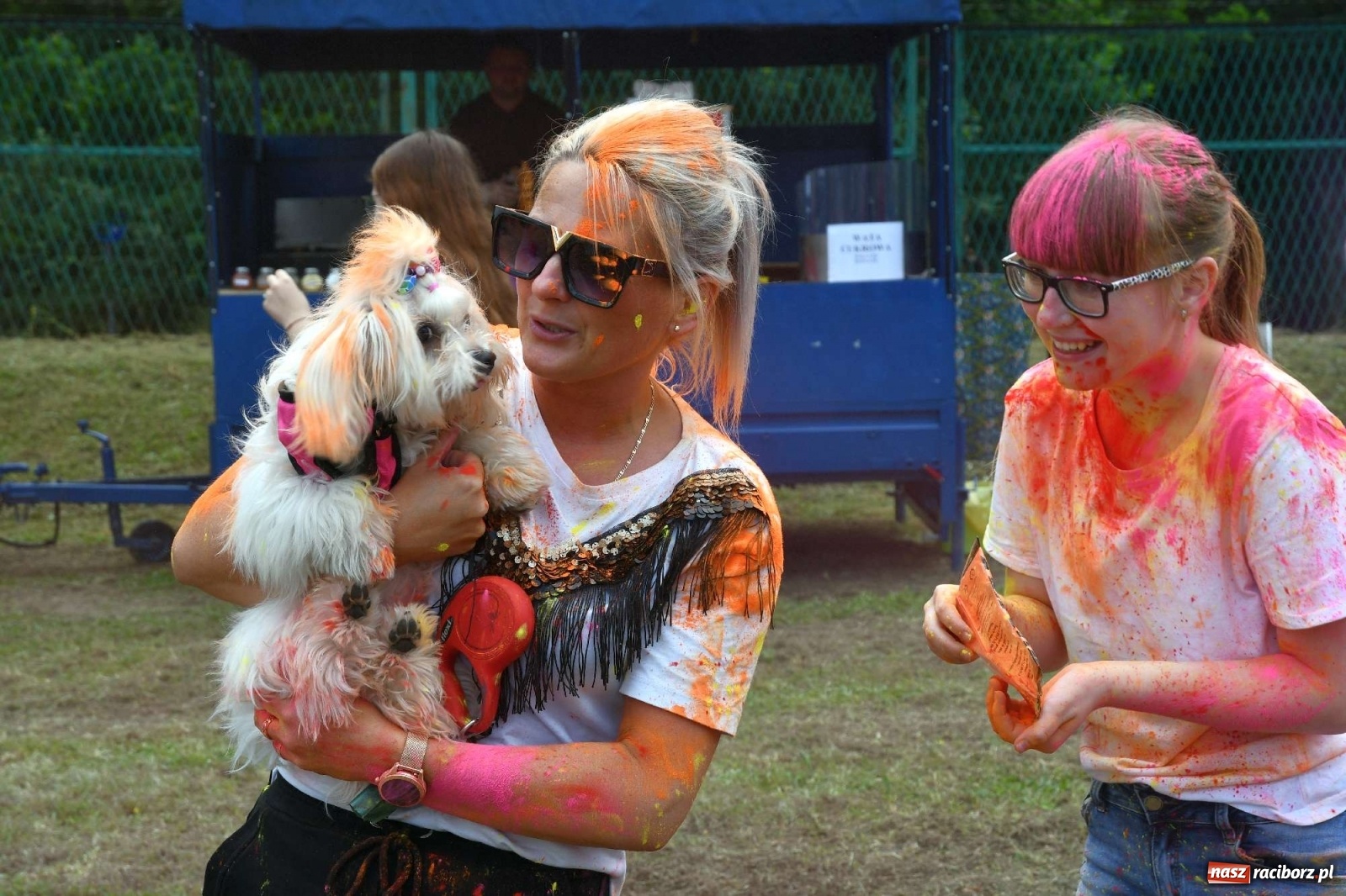 Zdjęcie w galerii na portalu naszraciborz.pl: Holi Święto Kolorów w Raciborzu wiadomości z regionu