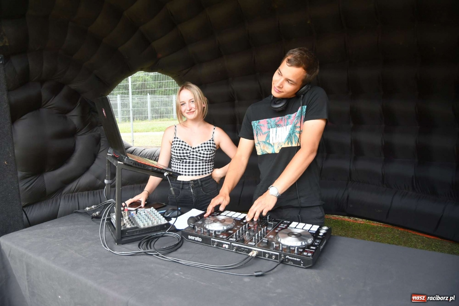 Zdjęcie w galerii na portalu naszraciborz.pl: Holi Święto Kolorów w Raciborzu wiadomości z regionu