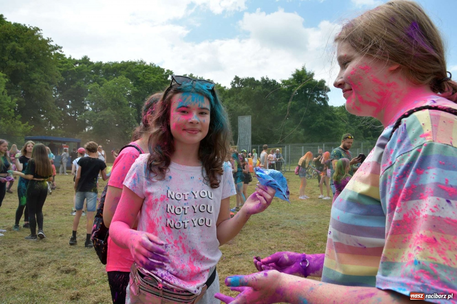 Zdjęcie w galerii na portalu naszraciborz.pl: Holi Święto Kolorów w Raciborzu wiadomości z regionu