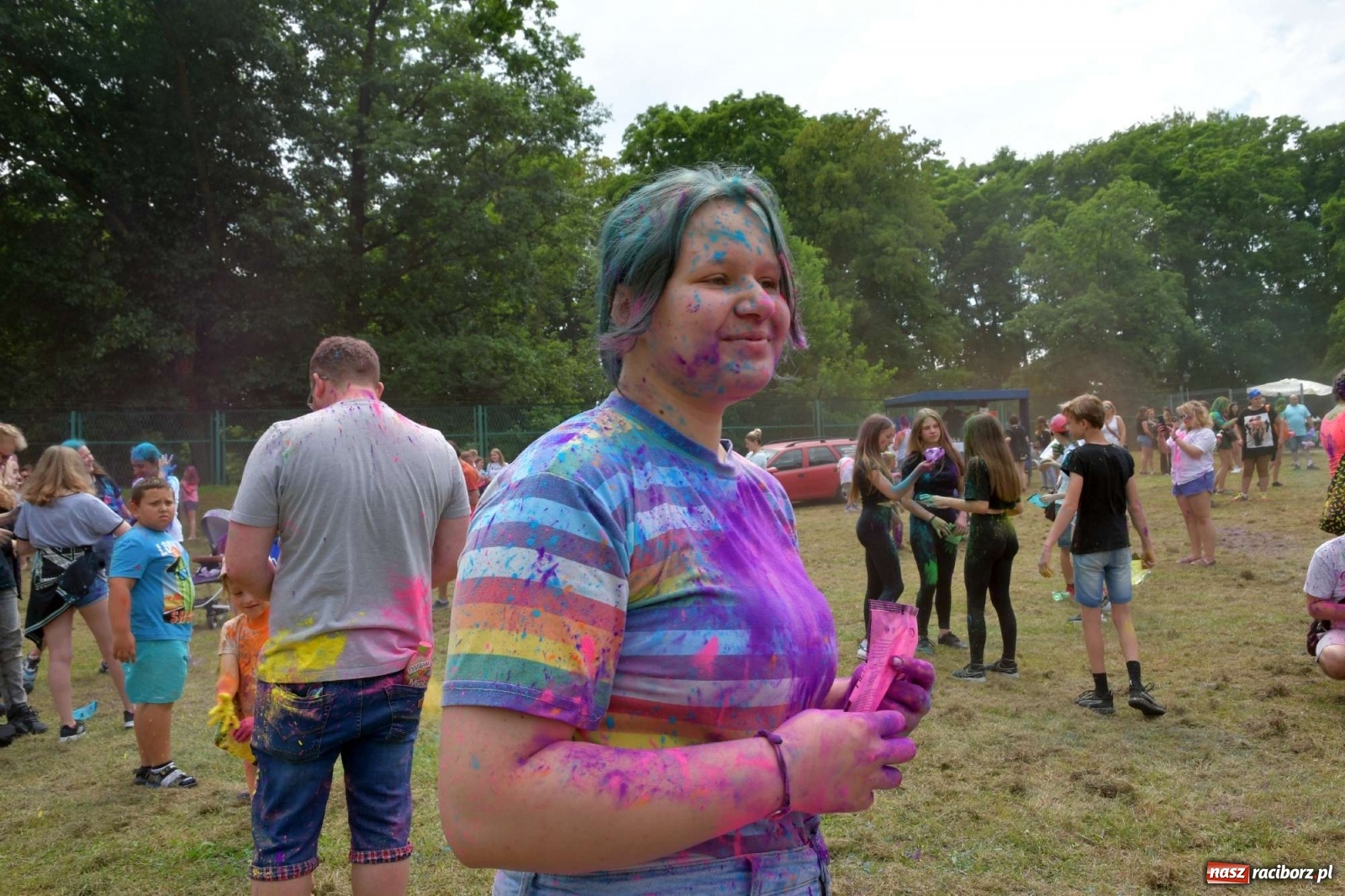 Zdjęcie w galerii na portalu naszraciborz.pl: Holi Święto Kolorów w Raciborzu wiadomości z regionu