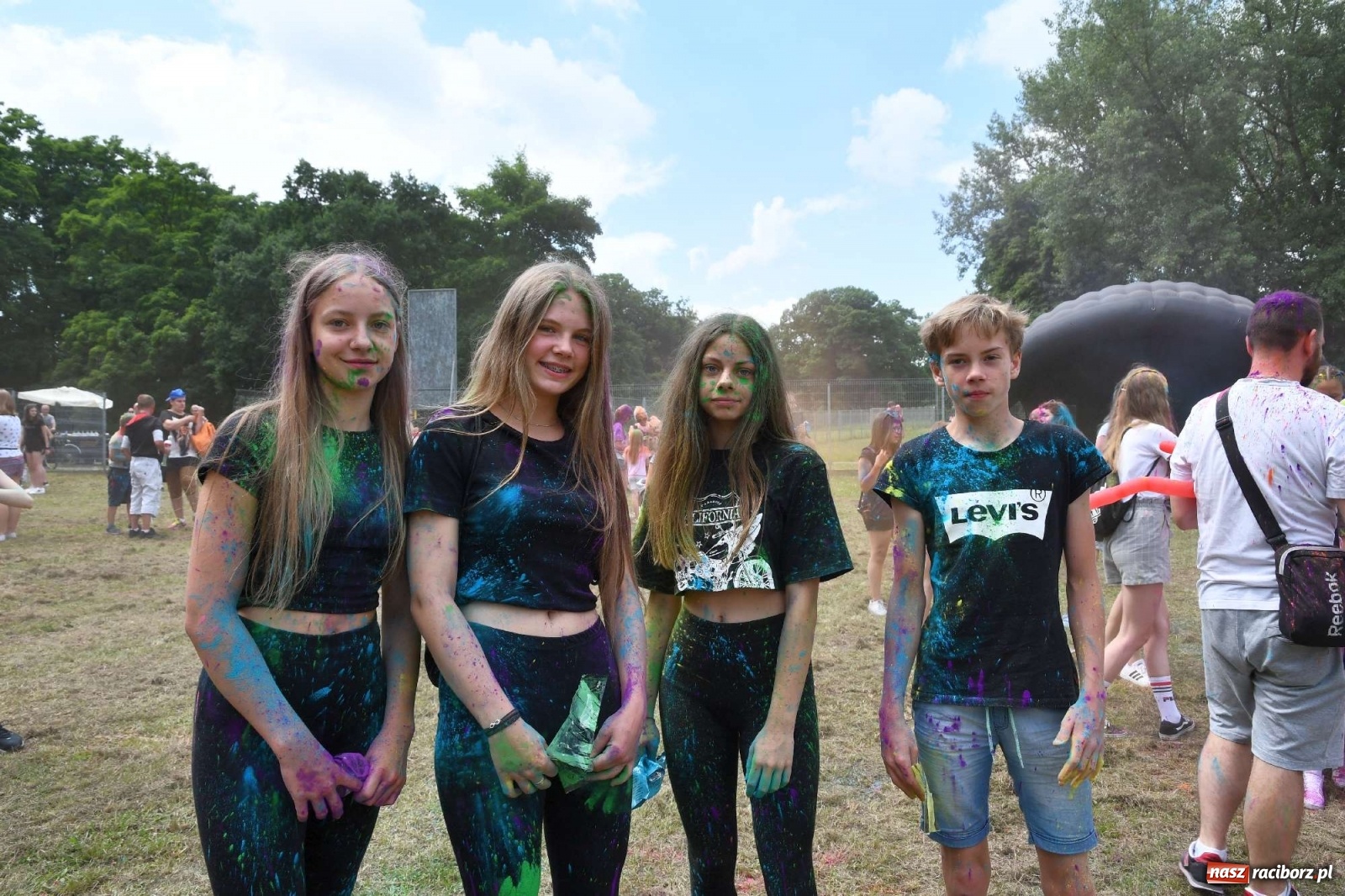 Zdjęcie w galerii na portalu naszraciborz.pl: Holi Święto Kolorów w Raciborzu wiadomości z regionu