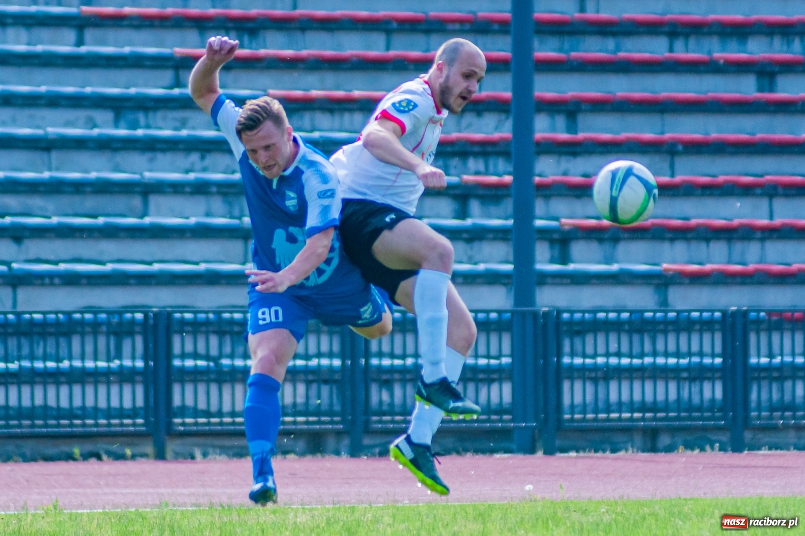 Zdjęcie w galerii na portalu naszraciborz.pl: Płomień z Połomi zgasł przy Zamkowej [FOTO] wiadomości z regionu