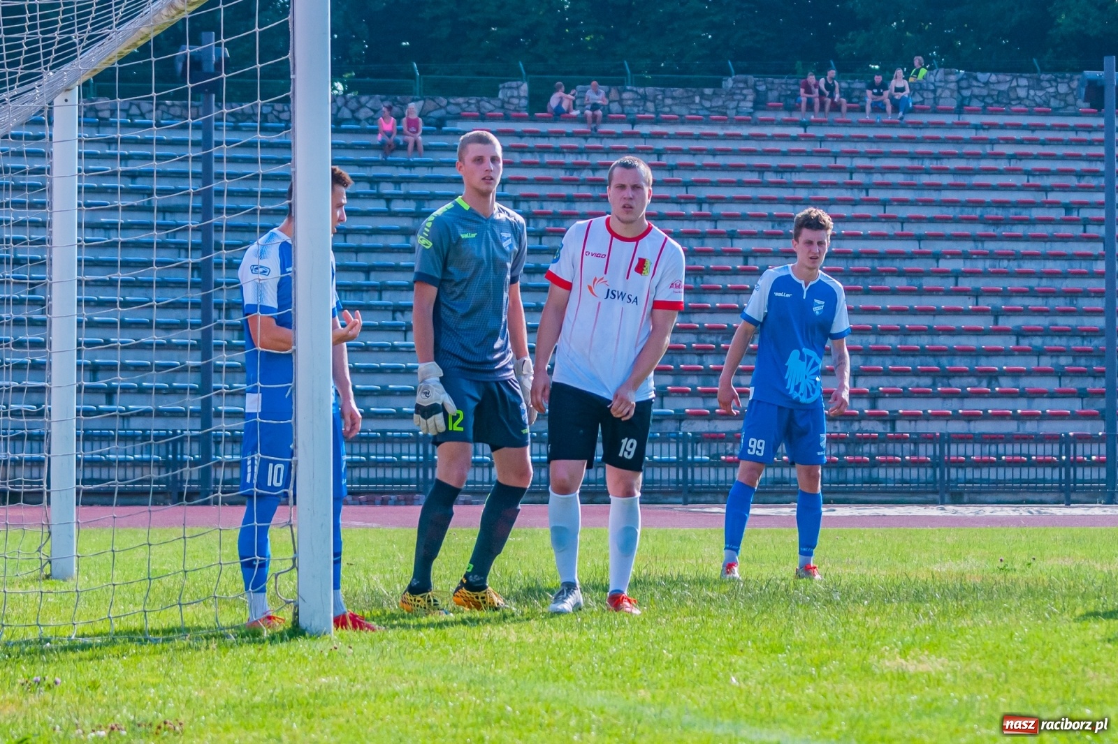 Zdjęcie w galerii na portalu naszraciborz.pl: Płomień z Połomi zgasł przy Zamkowej [FOTO] wiadomości z regionu