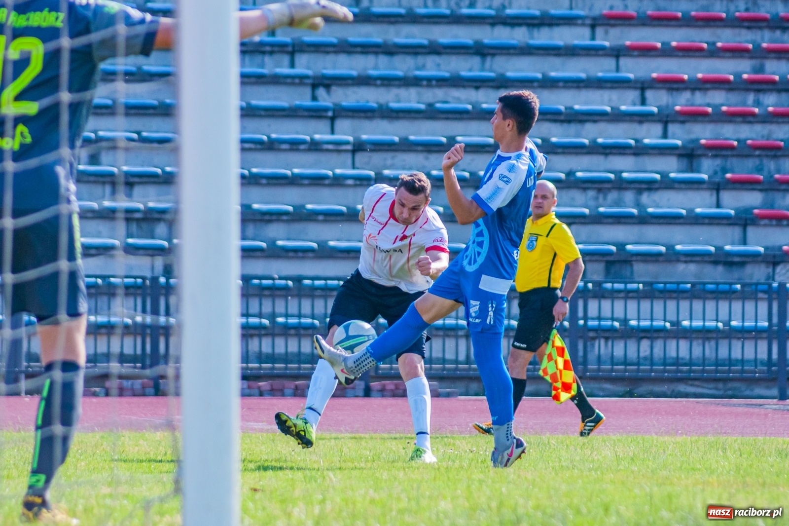 Zdjęcie w galerii na portalu naszraciborz.pl: Płomień z Połomi zgasł przy Zamkowej [FOTO] wiadomości z regionu