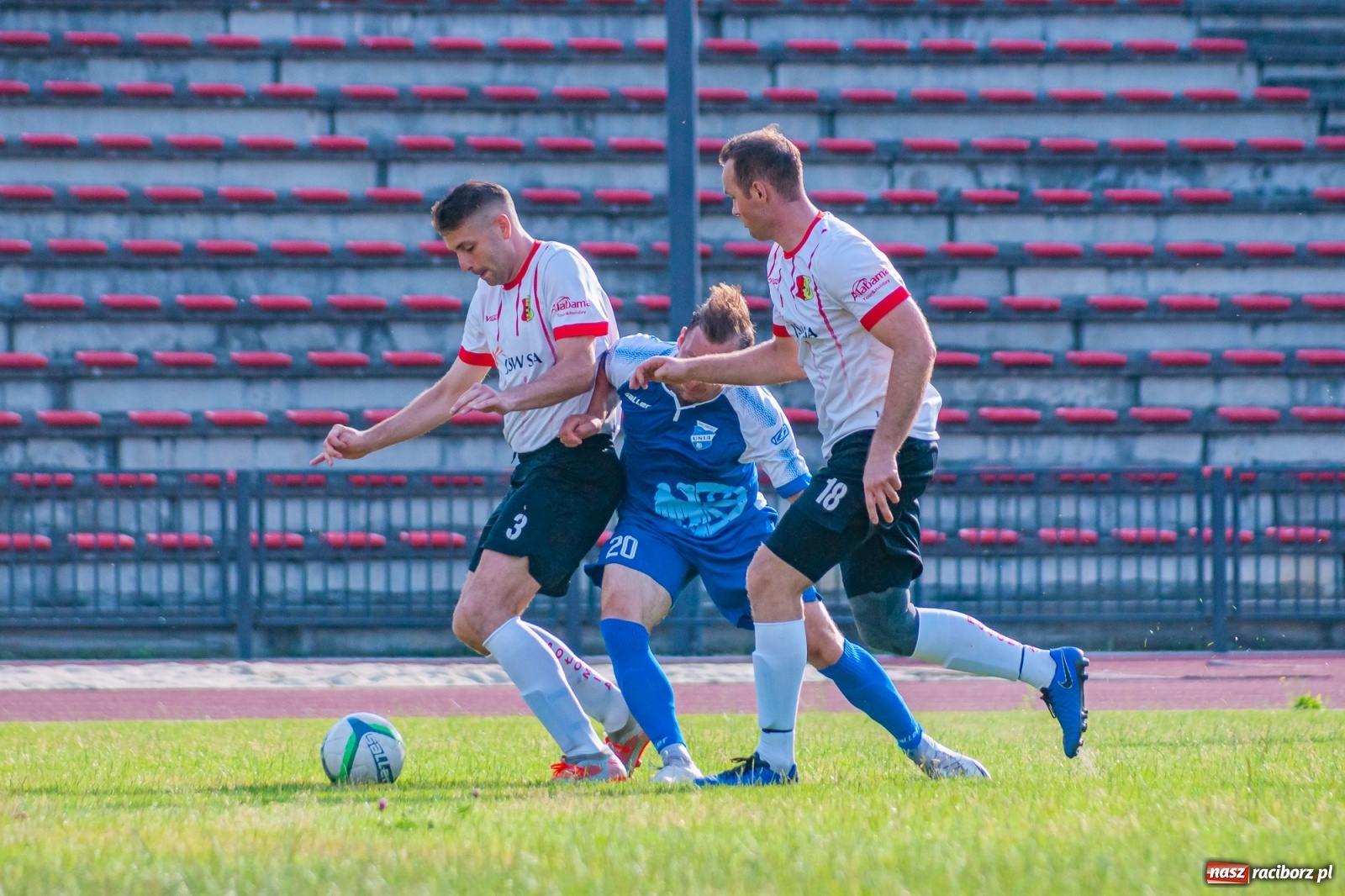 Zdjęcie w galerii na portalu naszraciborz.pl: Płomień z Połomi zgasł przy Zamkowej [FOTO] wiadomości z regionu