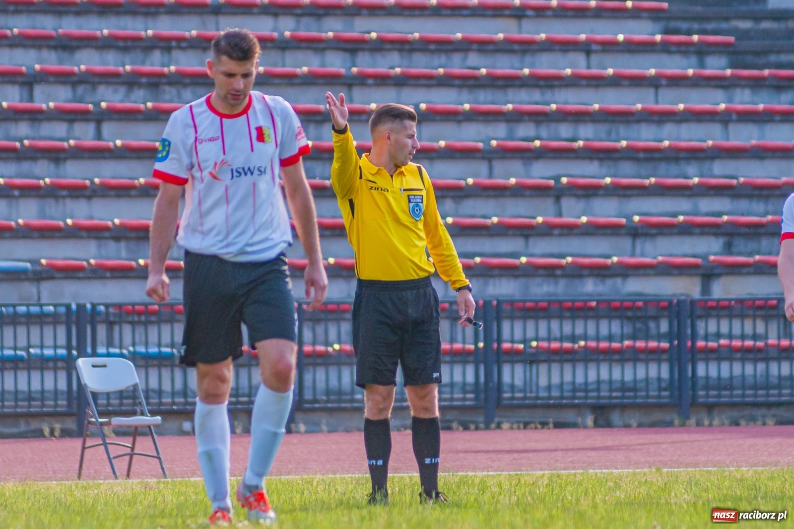 Zdjęcie w galerii na portalu naszraciborz.pl: Płomień z Połomi zgasł przy Zamkowej [FOTO] wiadomości z regionu